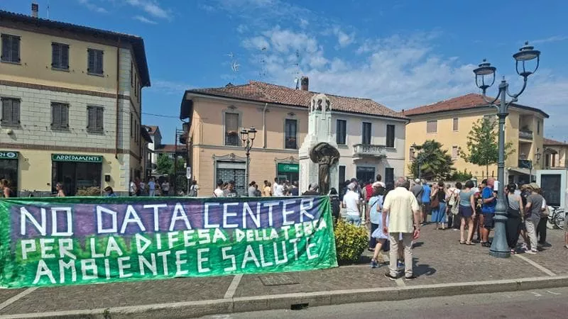 proteste_lachiarella_202556921-cc5d0551-359a-438c-b22d-6970c649f1fc